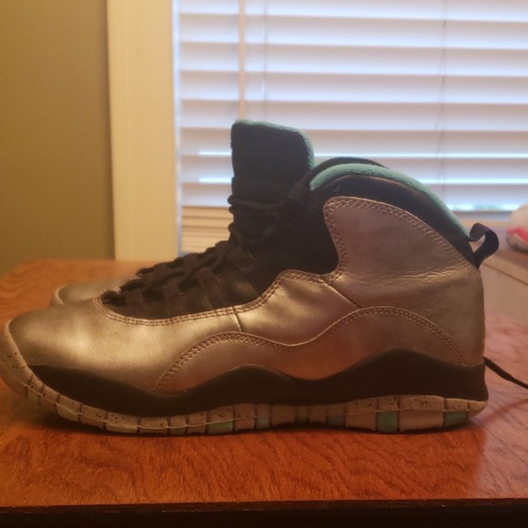 Air Jordan 10 Retro 30th BG
“Lady Liberty” - Picture 3 of 4